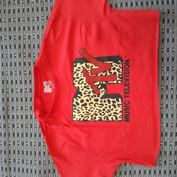 Brand new MTV crop top - Picture 3 of 5